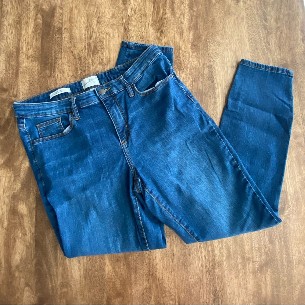 Universal Thread Mid Rise Skinny Dark Wash Size 12